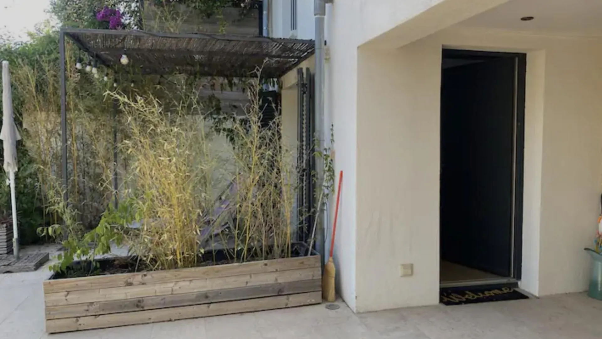 Homestay Charmant Studio Avec Terrasse, Proche Plage Et Ville Marseille France